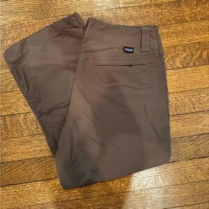 Patagonia crops size 6